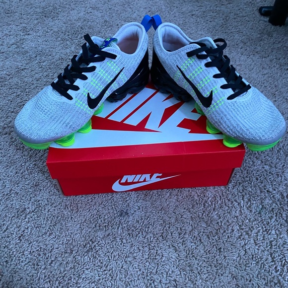 VaporMax FlyKnit 3 - Picture 3 of 3